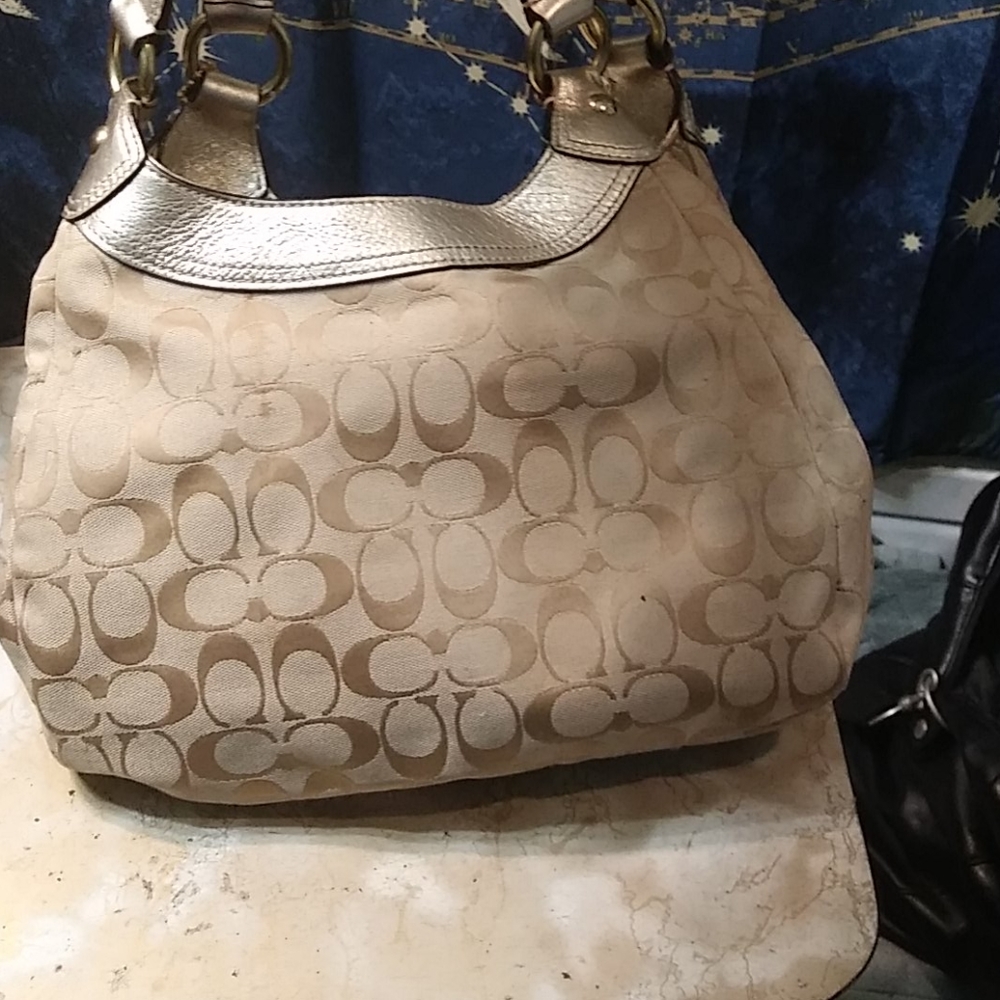 Authentic Coach Purse - Picture 3 of 4